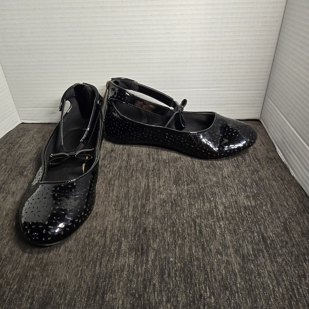 Michael Kors Kenya Garcia Black Patent Perforated Bow Flats Kids Size 5 MK100477